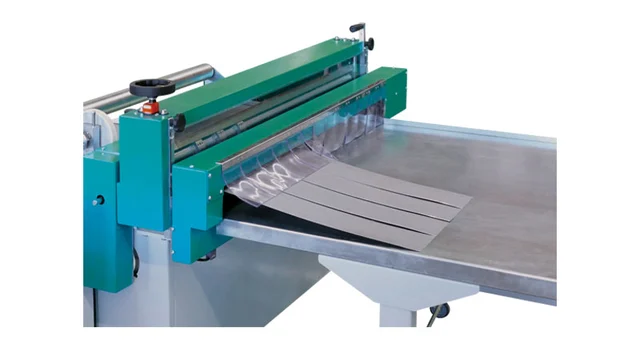 CLD 1250 x 0,7 mm Klippe- og spaltelinje Kompakt, mobil, med CNC, Jouanel 