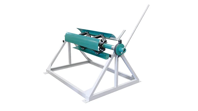 SDS50 Manuell decoiler 1000 mm x 3500 kg Med nav, på sokkel, Jouanel 