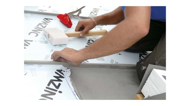 Nylonklubbe trekant/rektangel 145x70x35 mm, treskaft, Jouanel 