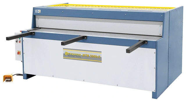 MTM 2050 x 3 Motorisert platesaks Manuelt bakanslag 600 mm, Bernardo 