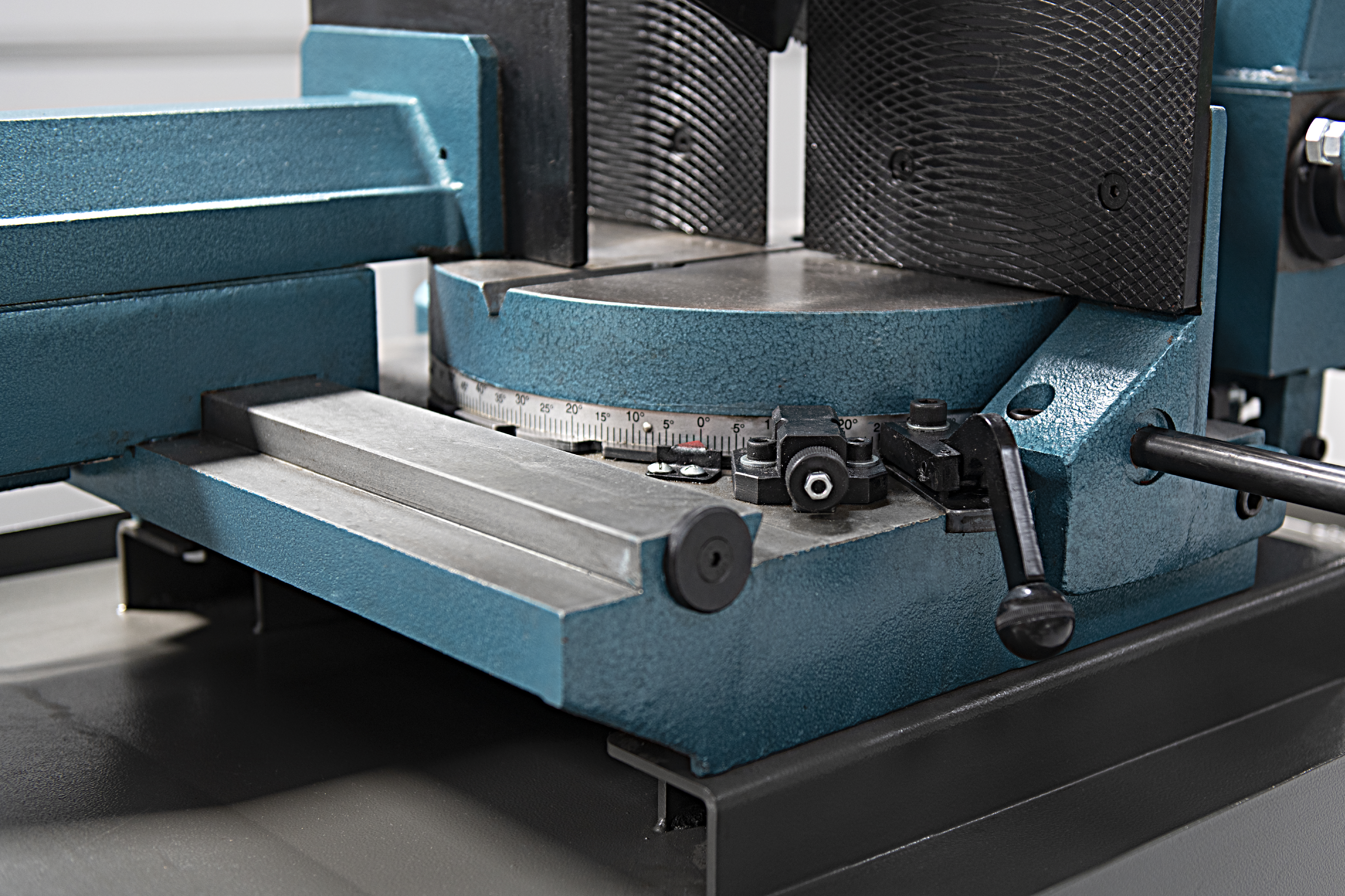 SC 320 GSHT SEMI Båndsag for metall 