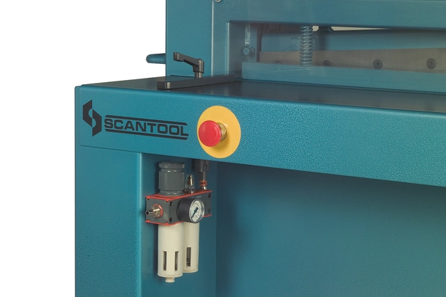 TSP 150 Pneumatisk giljotinsaks 