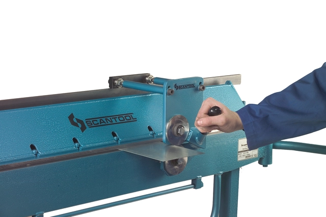 SCA 1300 Manuell foldemaskin 