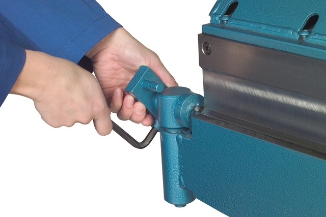 SCST 1050 Manuell foldemaskin 