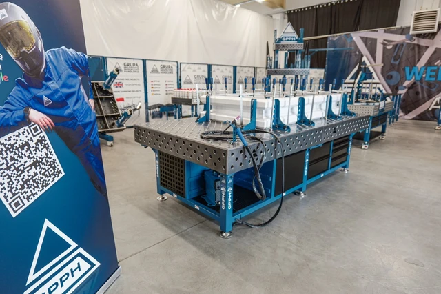 GPPH PLUS 3000x1480 mm Ø28 100x100 mm Med verktøyoppbevaringssystem 