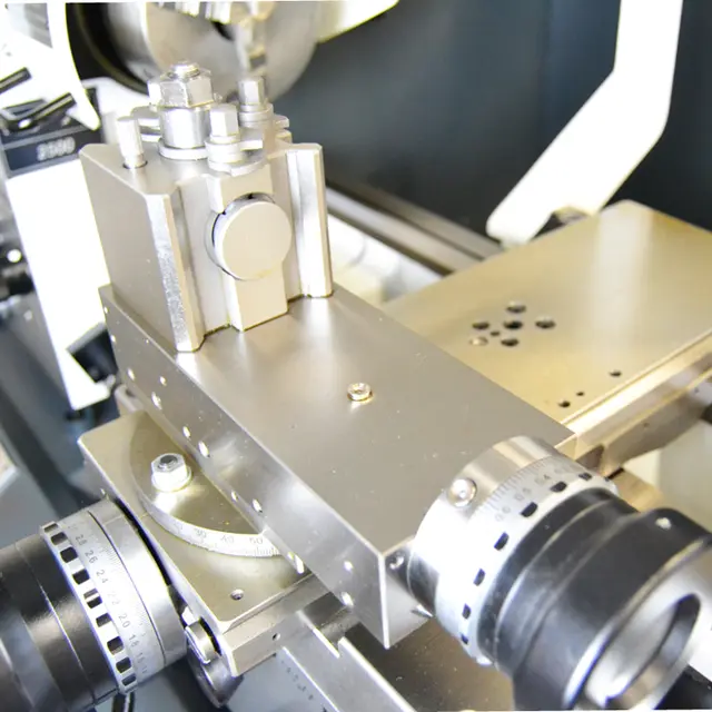 Student 2500 330x635 dreiebenk Colchester 