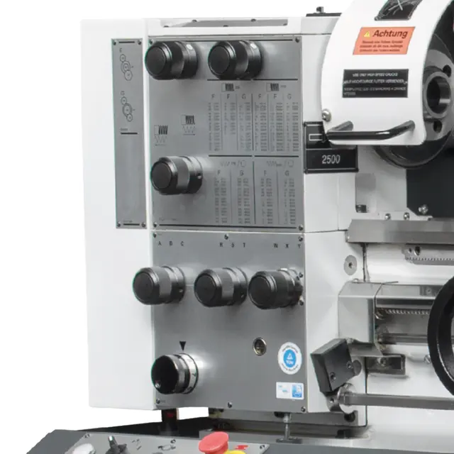 Student 2500 330x635 dreiebenk Colchester 