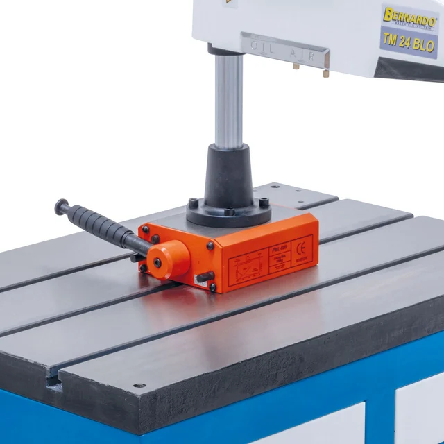 TM 24 BLO / R 1700 Elektrisk gjengearm Bernardo 