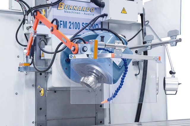 BFM 2100 Servo bedfres Inkl. 3-akse digital, Bernardo 