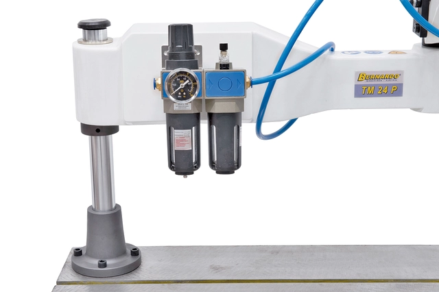 TM 24 P / R 1100 Pneumatisk gjengearm Bernardo 