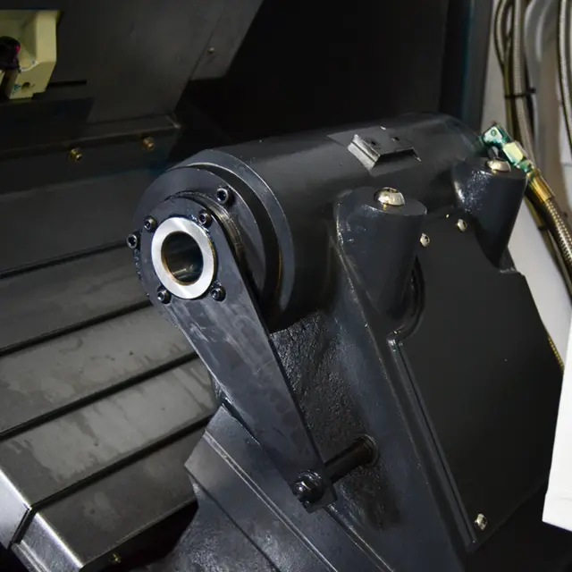 Tornado SL40MC 3-akse dreiesenter 750x1380, Colchester 