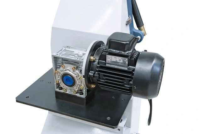 RBM 25 M Motorisert profilvalse Bernardo 