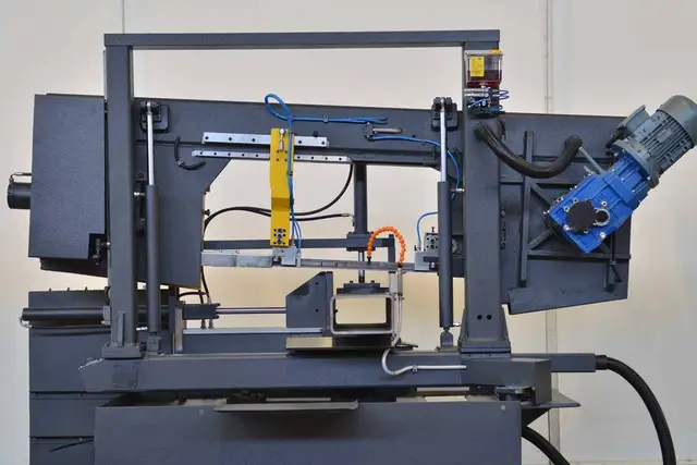 BMSY 440 CGH semiautomatisk båndsag Bekamak 