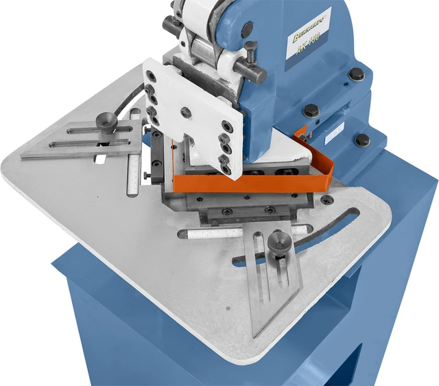 AK 150 Manuell stanse Bernardo 