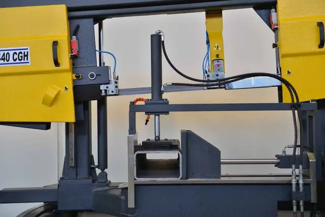 BMSY 440 CGH semiautomatisk båndsag Bekamak 