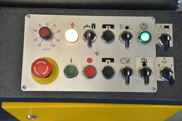 BMSY 440 CGH semiautomatisk båndsag Bekamak 