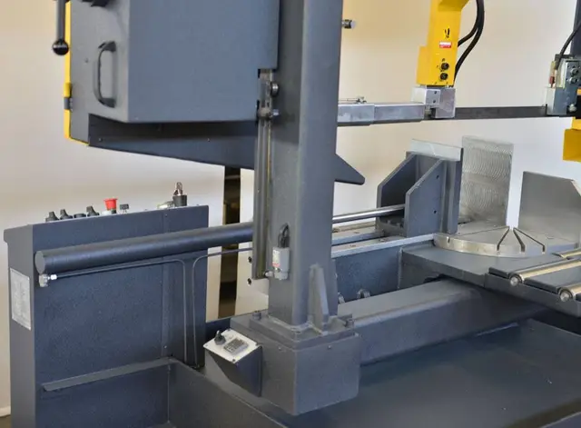 BMSY 540 CGH semiautomatisk båndsag Bekamak 