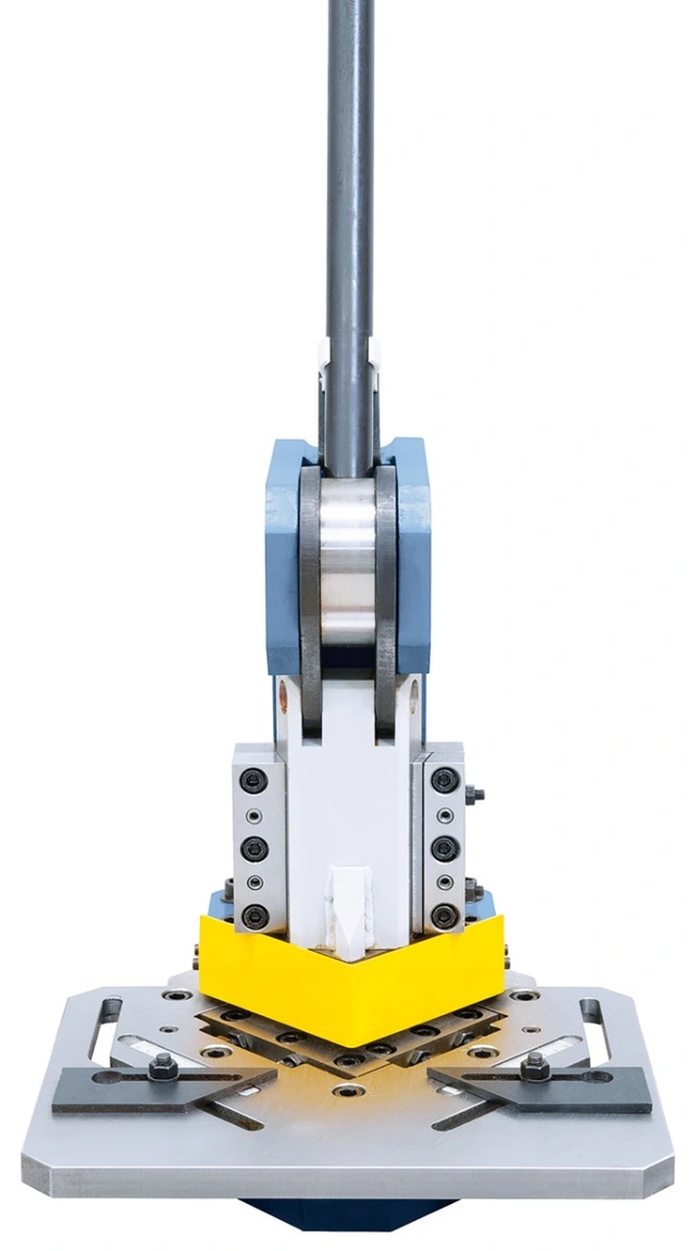 AK 100  Manuell stanse Bernardo 