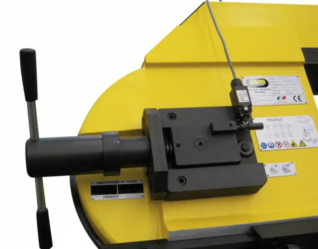 Pegasus Semiautomatisk båndsag FMB 