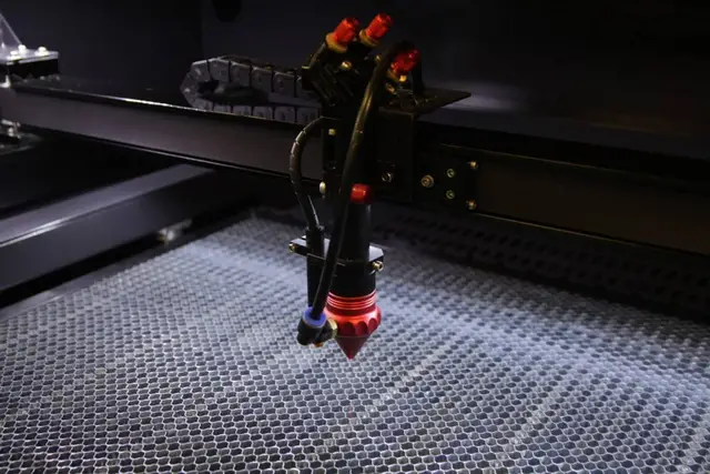 SLX Laser CO2 300x500 Seron 